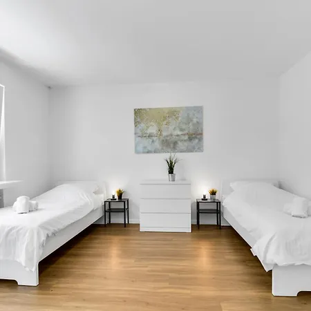 Apartment Business Mit Balkon Und 1 Schlafzimmer Lippstadt
