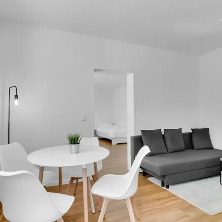 Business Mit Balkon Und 1 Schlafzimmer * Lippstadt