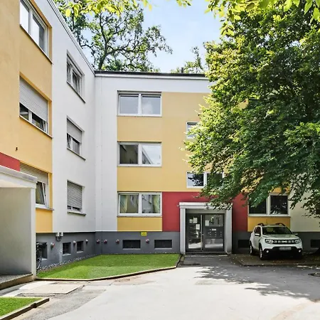 Business Mit Balkon Und 1 Schlafzimmer * Lippstadt