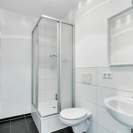 Business Mit Balkon Und 1 Schlafzimmer