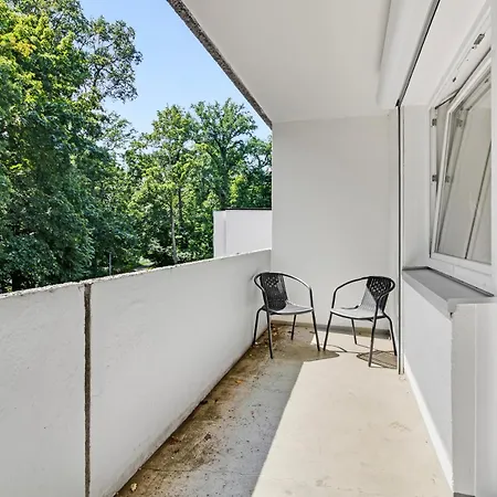 Business Mit Balkon Und 1 Schlafzimmer Lippstadt